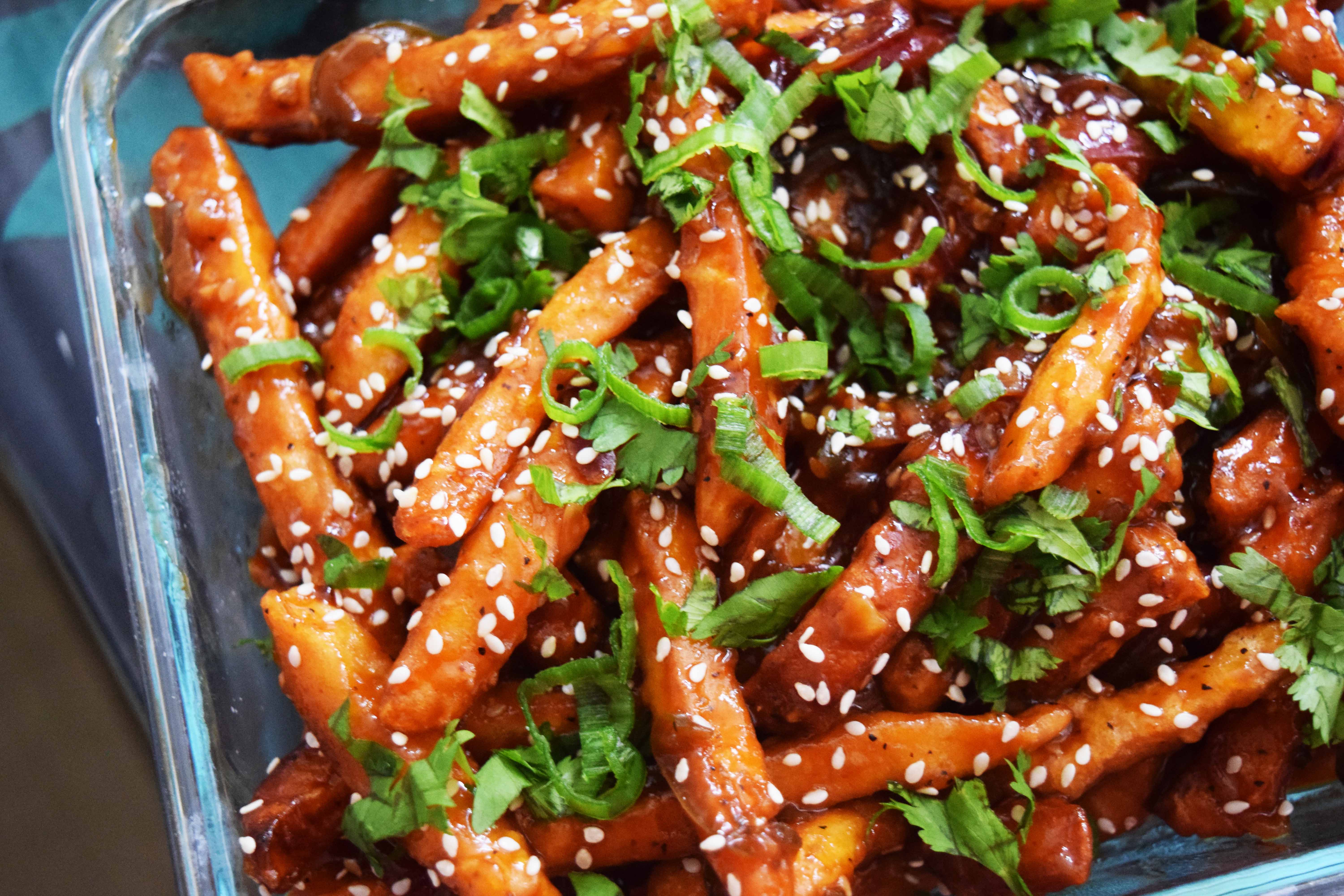 Chili potato fries