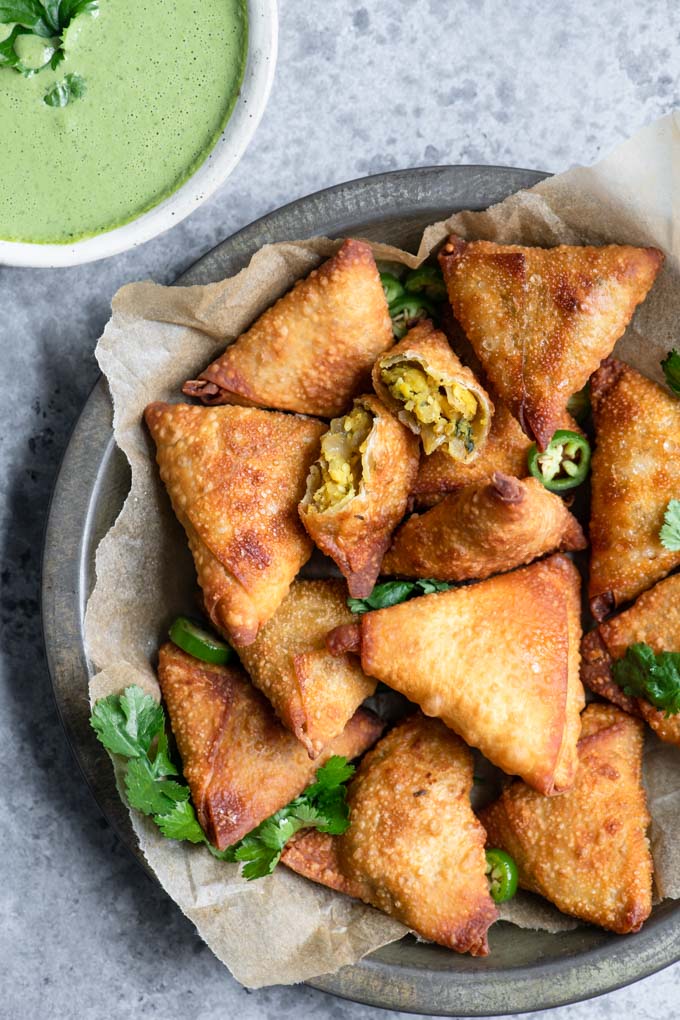 Veggie cocktail samosa